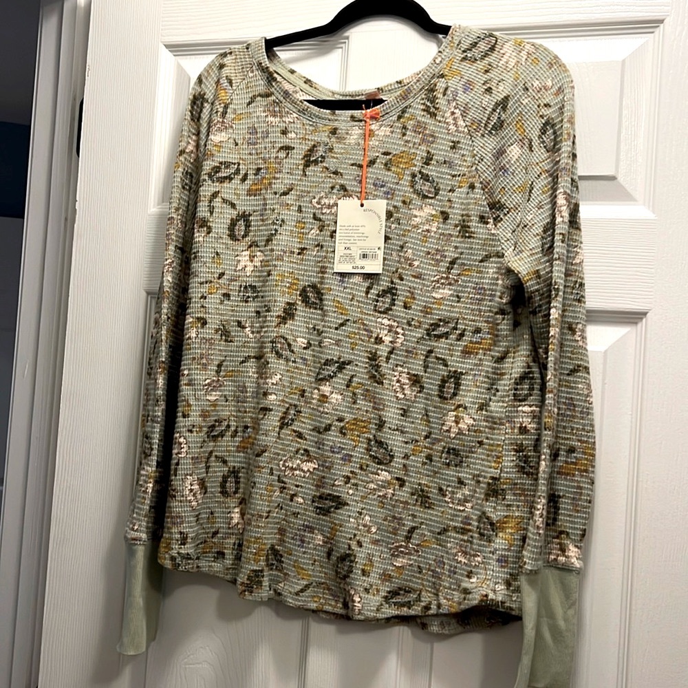 NWT Knox Rose Sage Green Thermal with floral print